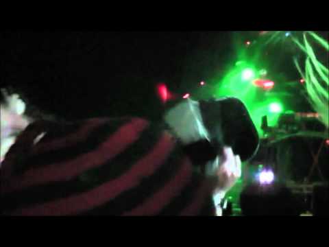 Jilted Generation (Prodigy Tribute) at Tribfest 2011 - Voodoo people and No good start the dance