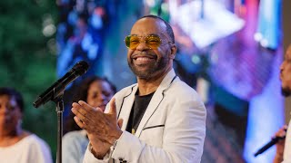 Kurt Carr &amp; The Kurt Carr Singers (LIVE) - I Almost Let Go, God Blocked It