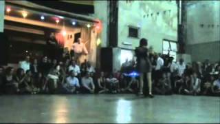 JAVIER RODRIGUEZ Y ANDREA MISSE EN LA MILONGA DEL MORAN 01/04