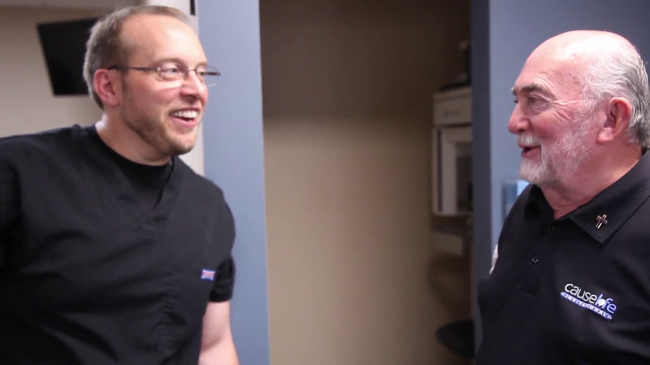 Let the Top Dentist in Pittsburgh Help Your Family Smile Dentist Near