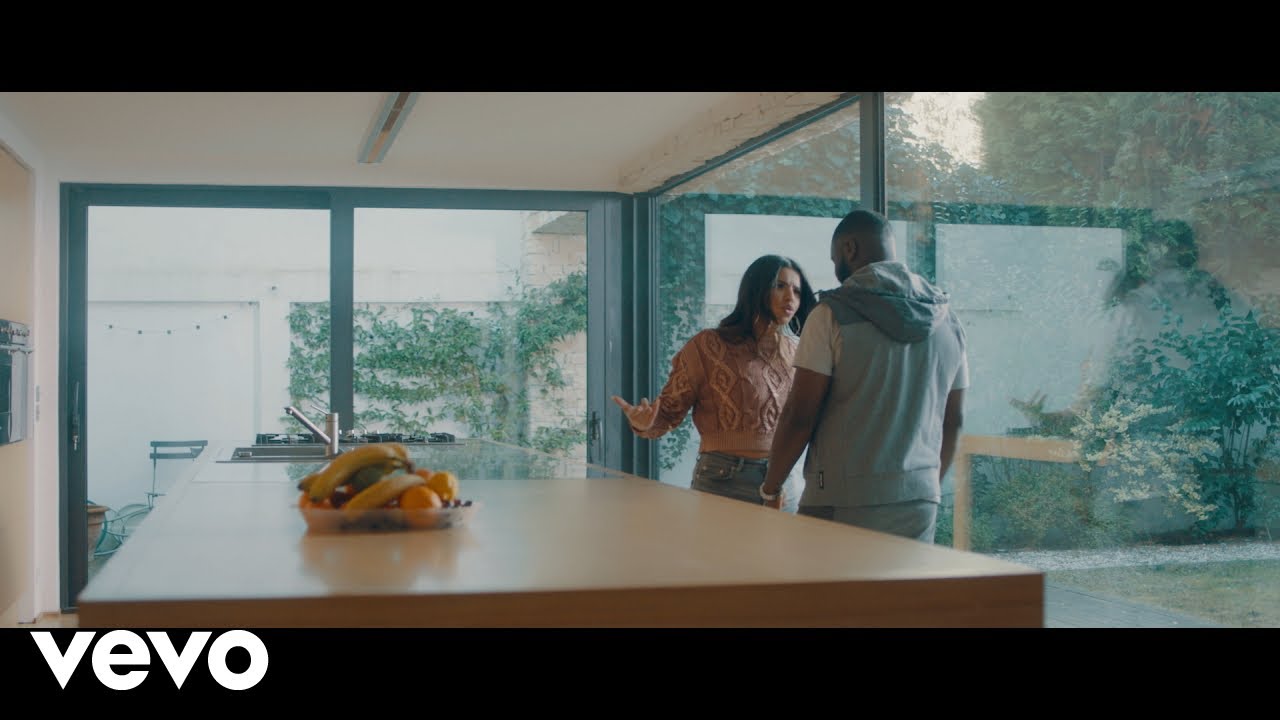 Abou Debeing ft. Imen Es — C’est mort