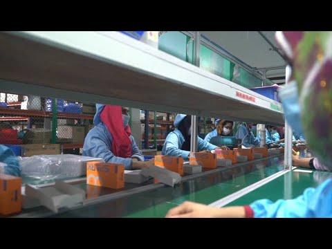 GLOBALink | Bangladesh's smartphone city gathers Chinese manufacturers