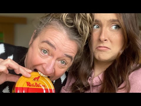 We try the worst fish, surströmming! 🥴