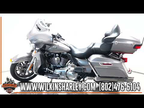 2016 Harley-Davidson Electra Glide Ultra Classic in Billet Silver with Pin Stripe