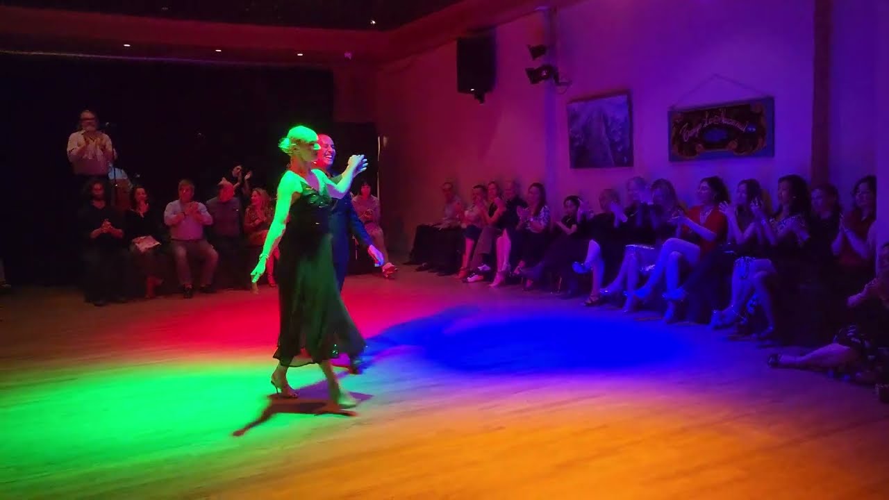 Argentine tango: Eleonora Kalganova & Andres  Bravo - milonga