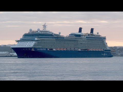Thumbnail for Cruise Ship CELEBRITY SOLSTICE leaves Auckland 4K