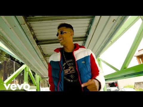 MC C3, DJ Batata - De Bailão Em Bailão