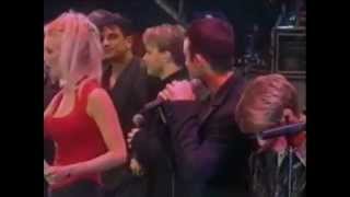 Robbie Williams &amp; Gary Barlow - Lie to me