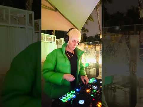 Promotional video thumbnail 3 for DJ Reggie Y2K