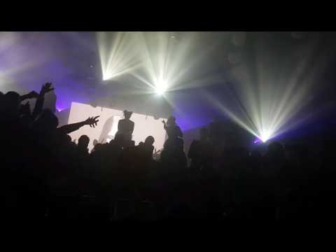 Axwell - Don"t you worry Child/Lose Myself [Alesso remix] (Live Port Du Soleil)