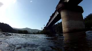 preview picture of video 'Bad Jump into the Hiwassee River.'