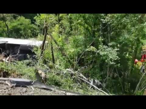 Siena, autobus nella scarpata: il video
