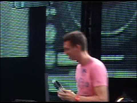 Menno de Jong live from Open Air Floor @ NATURE ONE 2009 smile is the answer