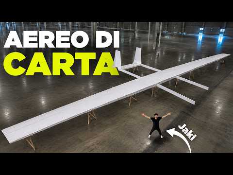 ABBIAMO COSTRUITO L’AEREO DI CARTA PIÙ GRANDE DEL MONDO
