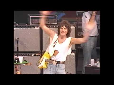 Jeff Beck ft. Jimmy Hall & Steve Lukather - Wild Thing  [Live June 1, 1986 Japan]