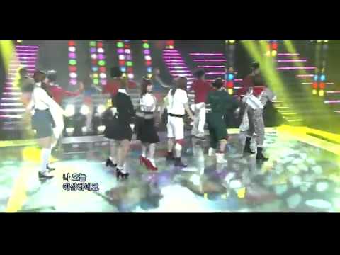 110828 T ara   Roly Poly Jiyeon injured Goodbye Stage   YouTube