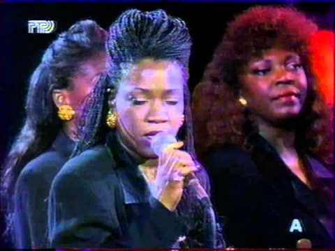 Giving Up - Tonette McKinney (with The Raelettes & Ray Charles)