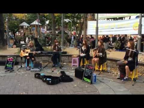 141102 Cube Girls (CLC) cover Adele 'Rolling In The Deep' at Hongdae Playground