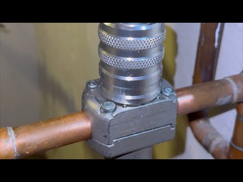 Installing an EasyFit Isolator valve on a fully pressurized water line #innovative #plumbing