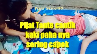 Download lagu Pijat Tante cantik kaki paha nya sering capek mp3