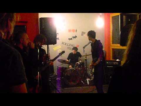 Dekoma - Dekoma- Serte na války