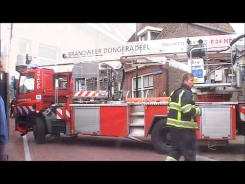 HW 4250 assisteert ambulance aan de Molenbuurt in Dokkum
