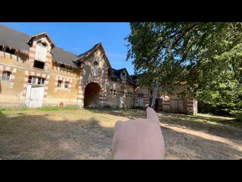 Château de la Grifferaie S7 E19: "Search and Rescue".