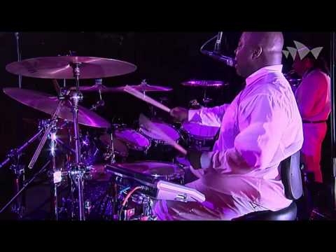 Live Stream CHIC featuring Nile Rodgers Meedley (Chic/My Forbidden Lover/Let's dance/Le Freak)