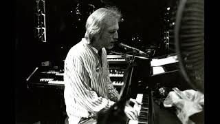 Tom Petty ~ Wake Up Time ~ Wildflowers (HQ Audio)