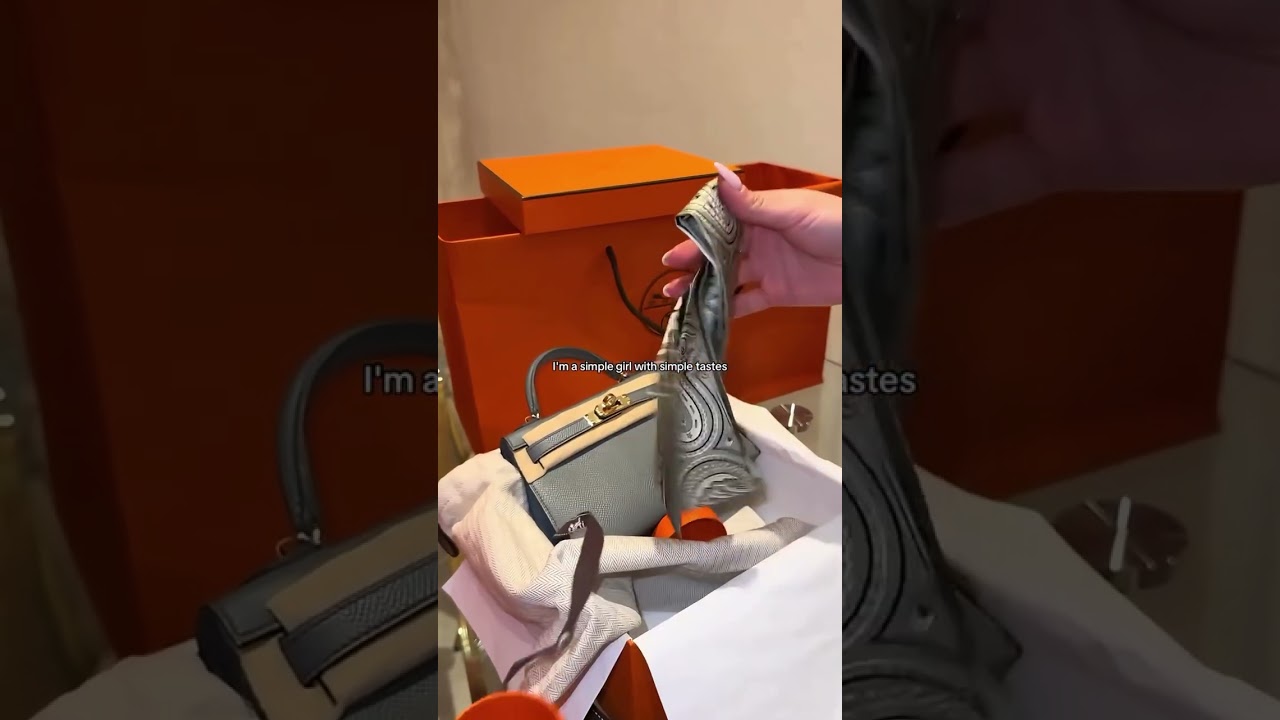 Masterpiece revealed.🧵The soul of a hand-stitched Mini Kelly🏛️#saddlestitch #hermes #rare #handmade