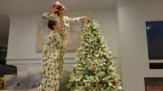 Decorating the tree & singing to 'the bump'