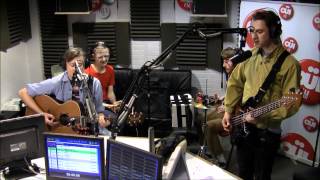 Django Django - Love's Dart - Session Acoustique OÜI FM