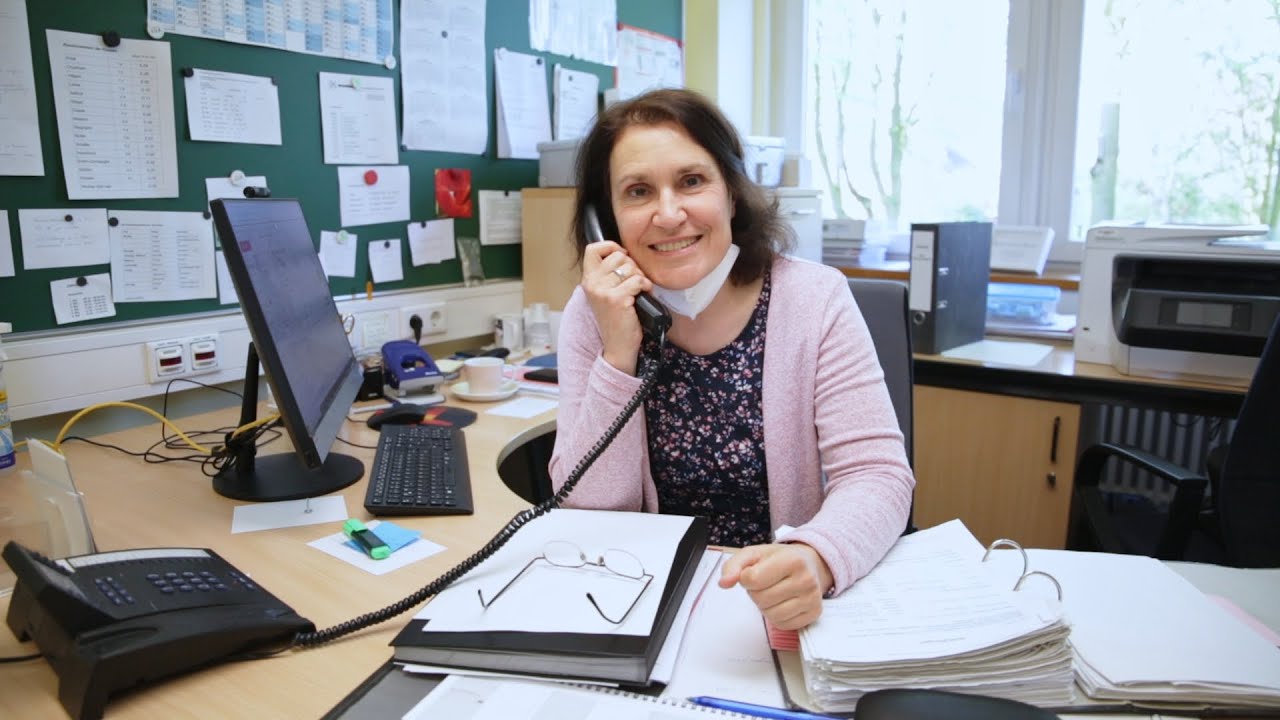 Was macht eigentlich eine SCHULSEKRETÄRIN?