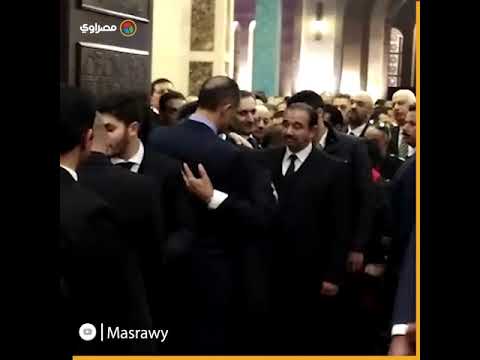 مجدي عبد الغني يبكي في أحضان علاء وجمال حزنآ على مبارك