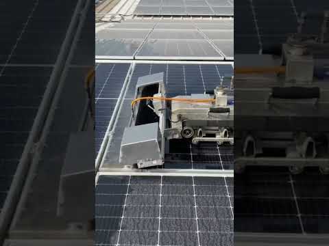 Photovoltaic Module AI Cleaning Robot