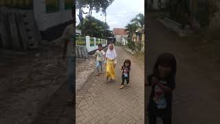 Download lagu Main Main Tepuk Tangan Maju Mundur mp3 Download lagu Main Main Tepuk Tangan Maju Mundur mp3