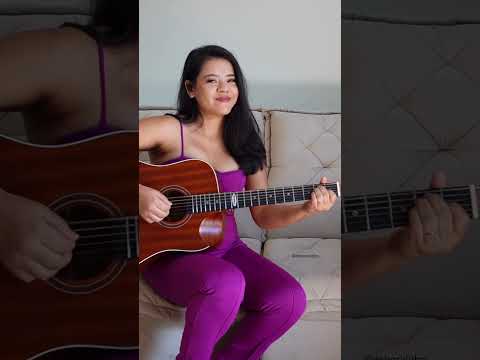 Esse solo é incrivelmente relaxante - violão - Débora Lobo