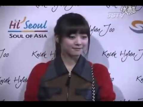 tv sohu com 111018 首尔时装周 kwakHyunJoo) f(x)雪莉Sulli cut 星尚视频 搜狐视频