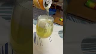 本搾りを美味しそうに呑むBBA
