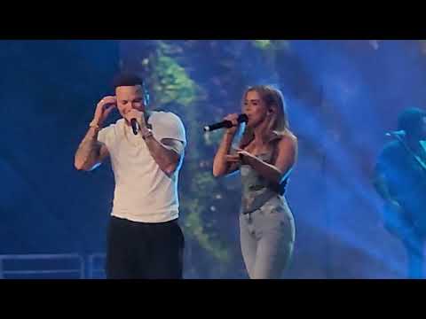 Katelyn & Kane Brown perform Thank God live in Feb 2023