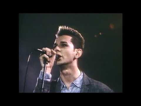 Video thumbnail for Two Minute Warning [Live in Hamburg, Alsterdorfer Sporthalle, Germany - 1984/12/09]