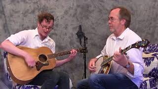 Michael Daves &amp; Tony Trischka play &quot;Pretty Polly&quot;