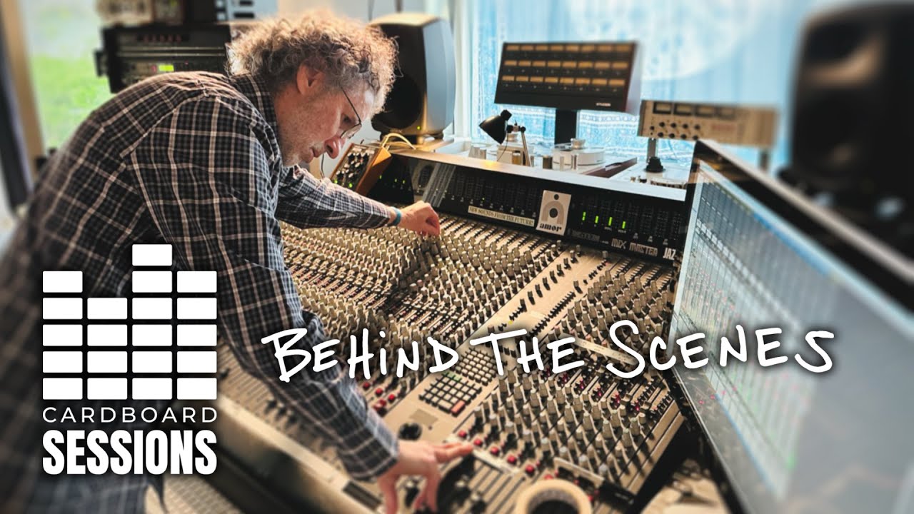 Roberto Schilling on Cardboard Sessions