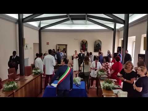 L'arrivo degli sposi in Comune a Lugnano