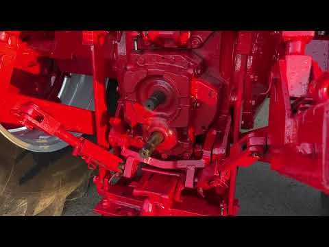 Video: International Harvester 886 tractor 1