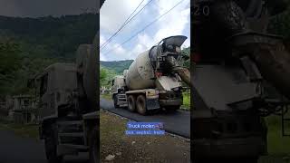 Download lagu truk molen vs aspal baru mp3