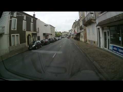 Approach to Bazas aire, Southwest France. 10.06.16 (N44°26'02'' W000°12'54'')