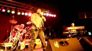 Jeff Bates -Hands on man