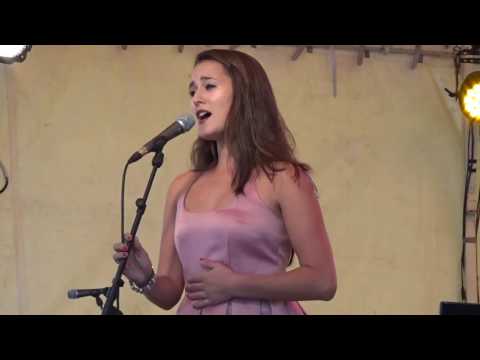 Esmee Dekker @ Haagse uitmarkt musical  a chorus line