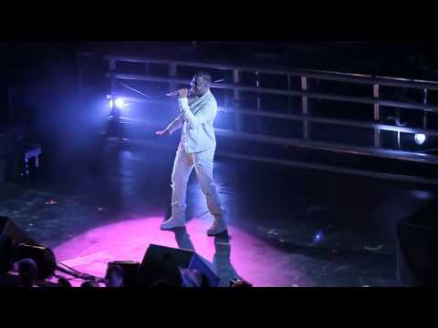 Diddy Dirty Money tour live (P Diddy with his son together performing on stage